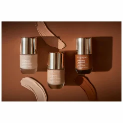 Clarins Everlasting Youth Fluid Illuminating and Firming Foundation SPF15