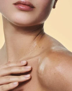 Clarins Sun Care Glowing Sun Oil High Protection for Body & Hair SPF30