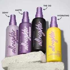 Urban Decay All Nighter Extra Glow Long Lasting Makeup Setting Spray